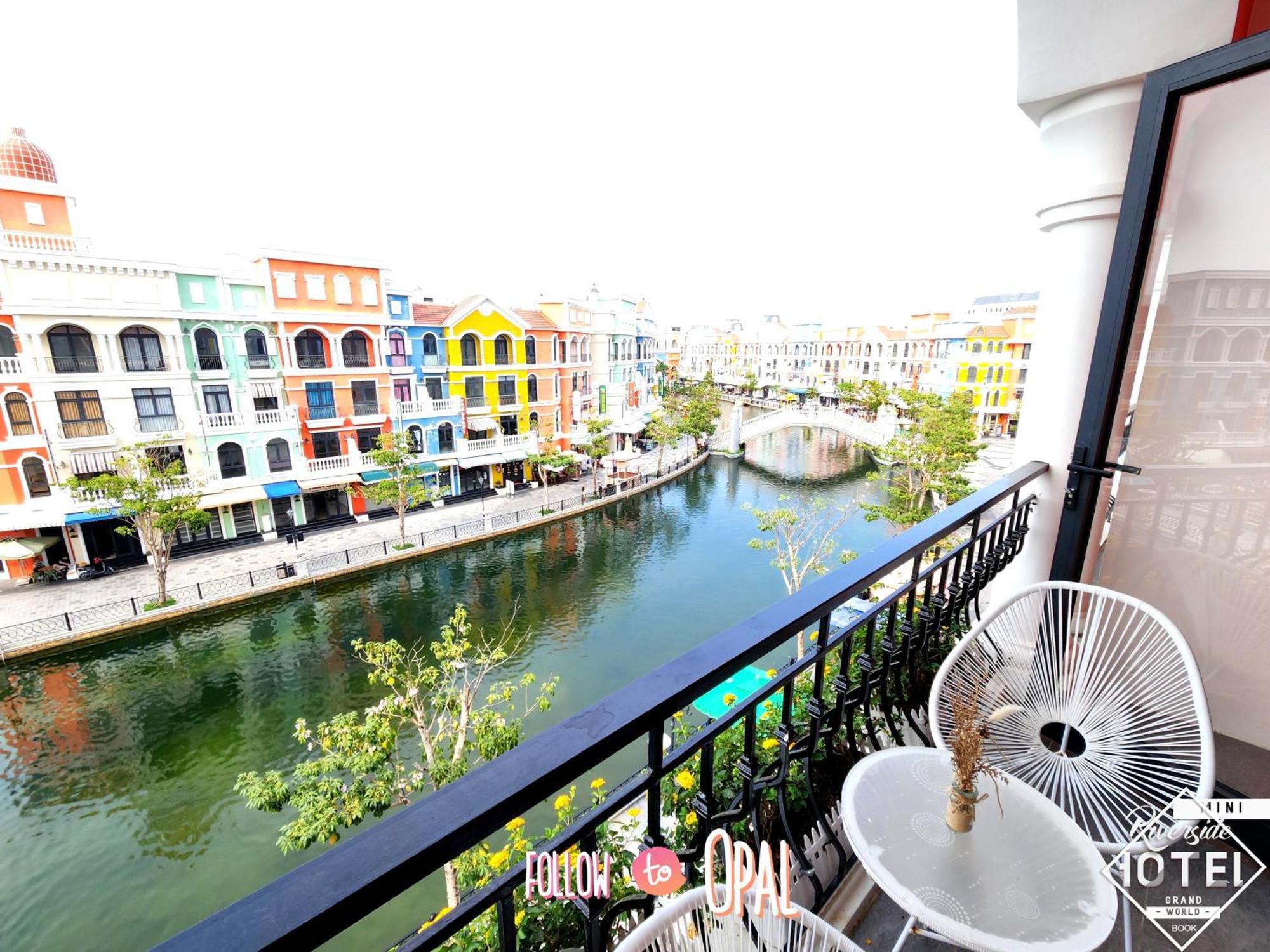 Riverside Mini Hotel Grand World Duong Dong Exterior foto