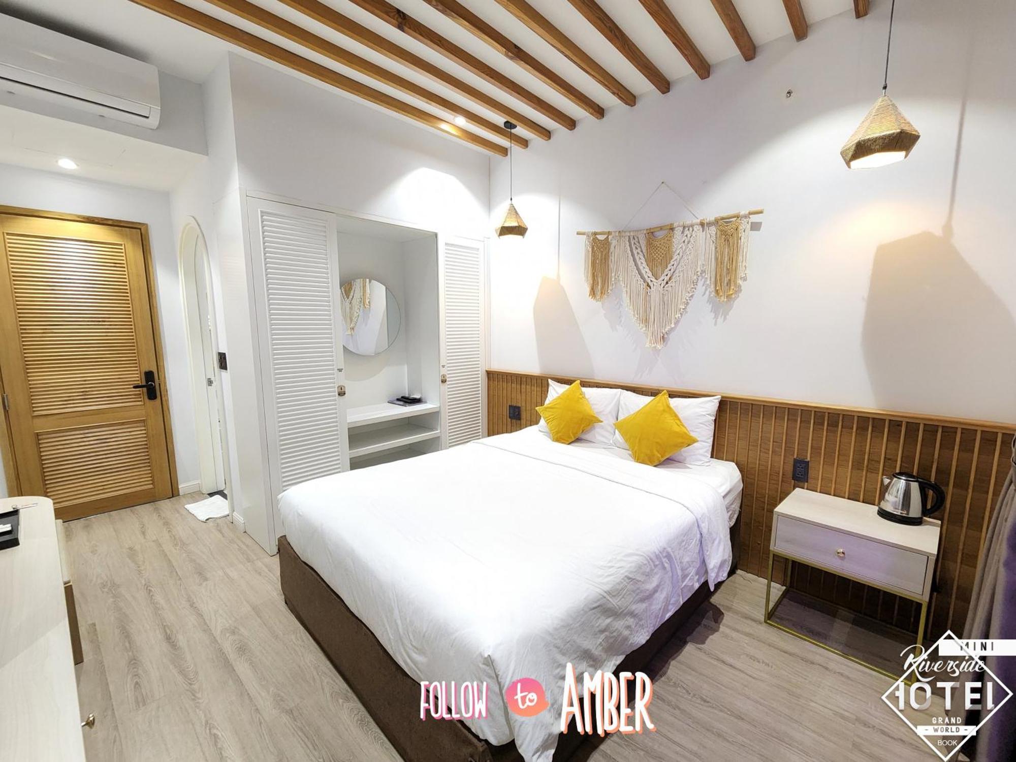 Riverside Mini Hotel Grand World Duong Dong Exterior foto